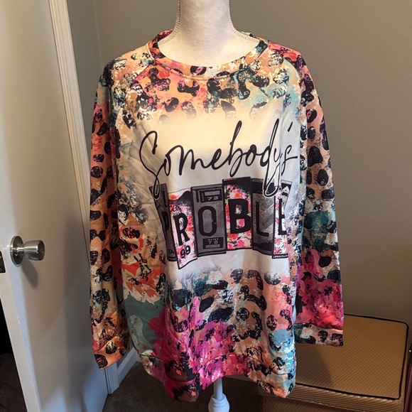 Tops - Colorful Graphic Sweatshirt